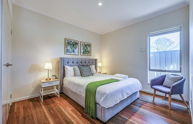 Stylish Luxe House at Point Cook - Photo 54