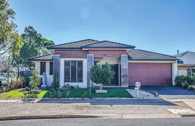 Stylish Luxe House at Point Cook - Photo 1