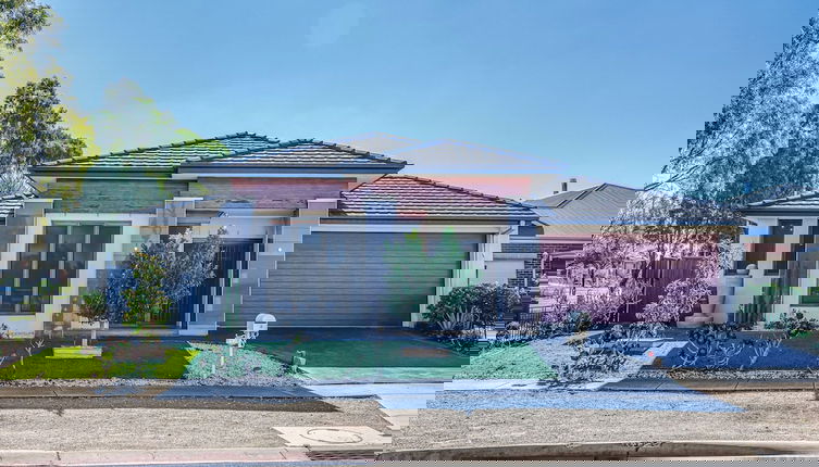 Foto 1 - Stylish Luxe House at Point Cook
