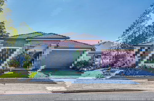 Foto 1 - Stylish Luxe House at Point Cook