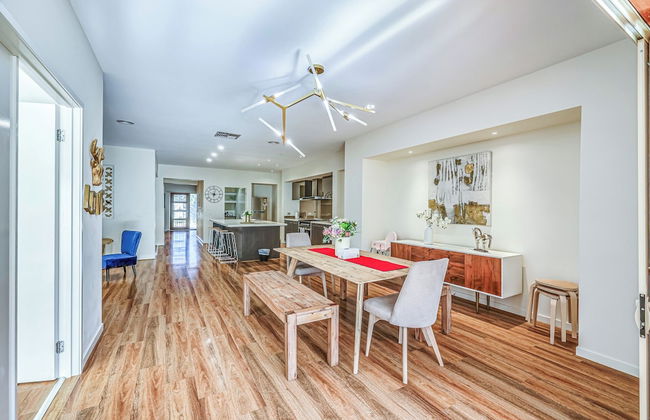 Stylish Luxe House at Point Cook - Photo 27