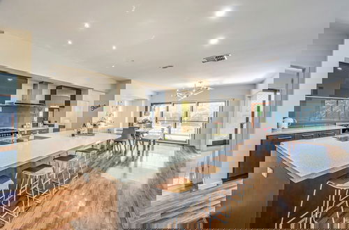Foto 9 - Stylish Luxe House at Point Cook