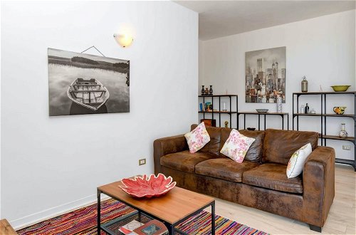 Foto 12 - Immaculate 2-bed Apartment in Desenzano del Garda