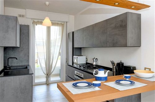 Foto 7 - Immaculate 2-bed Apartment in Desenzano del Garda