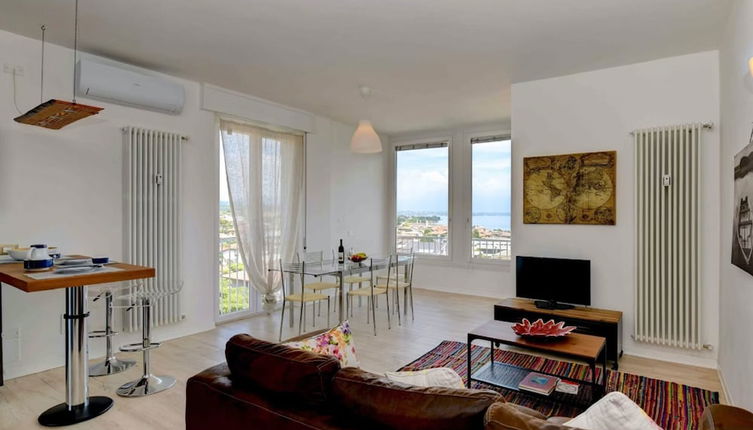 Foto 1 - Immaculate 2-bed Apartment in Desenzano del Garda