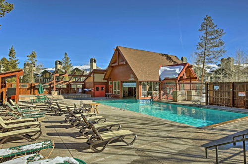 Foto 5 - Ski-in Retreat w/ Pool Access: 2 Blocks to Main St