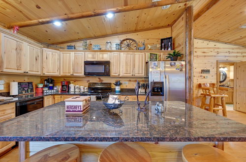 Photo 6 - Broken Bow Cabin w/ Hot Tub & Covered Deck