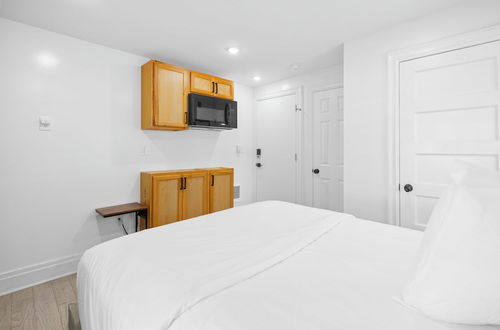 Photo 20 - Upscale Luxury Suites Minutes From Center City