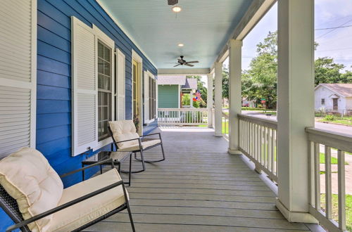 Photo 6 - Lovely Mobile Retreat w/ Deck & Front Porch