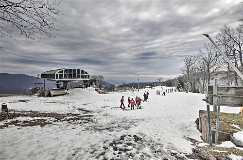 Photo 16 - Wintergreen Resort Retreat: Ski, Hike, Golf