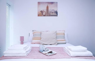 Foto 1 - Impeccable 1-bed Apartment in Harrow