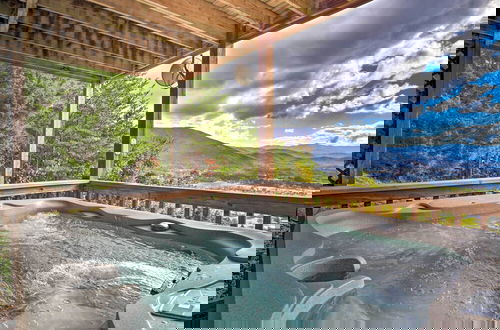 Foto 28 - Smoky Mountain Retreat w/ Hot Tub, Arcade Games