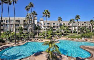 Foto 1 - Beachfront Oceanside Condo w/ Pool & Hot Tub