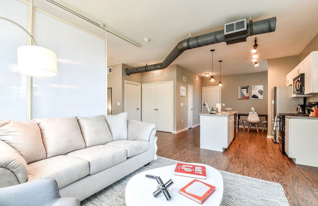 Plano Beautiful Studio Apartment - Photo 1