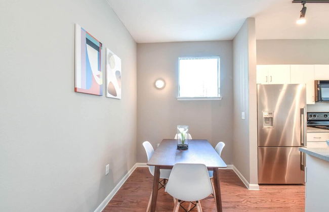 Plano Beautiful Studio Apartment - Photo 8
