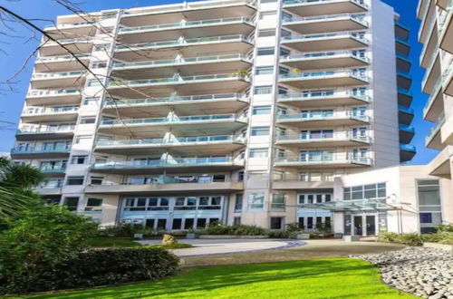 Photo 8 - Spacious Home With Balcony - Free Carpark