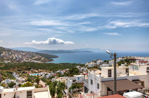 Foto 2 - Sea View Cozy House With Private Beach in Bodrum