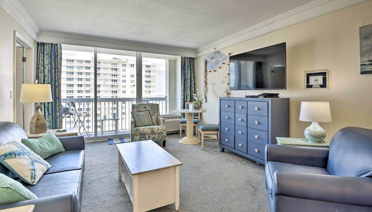 Photo 1 - Vacation Vibe Condo: 11th-floor Ocean Views