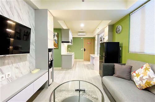 Photo 15 - Best Homey 2Br At Meikarta Apartment
