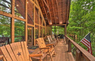 Foto 1 - Lakefront Lodge W/decks, Hot Tub, Game Room & More