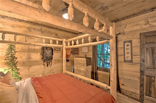Foto 33 - Lakefront Lodge W/decks, Hot Tub, Game Room & More