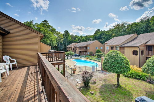 Foto 6 - Lincoln Condo w/ Pool Access - 6 Mi to Loon Mtn