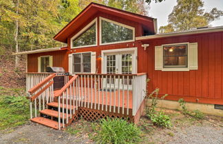 Photo 2 - Rustic Red Cabin w/ Deck in Maggie Valley Club