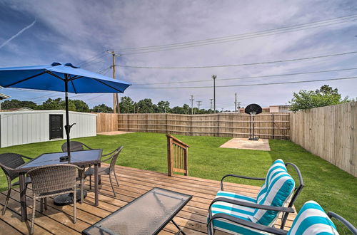 Foto 13 - Stunning Tulsa Getaway w/ Deck: Near Downtown