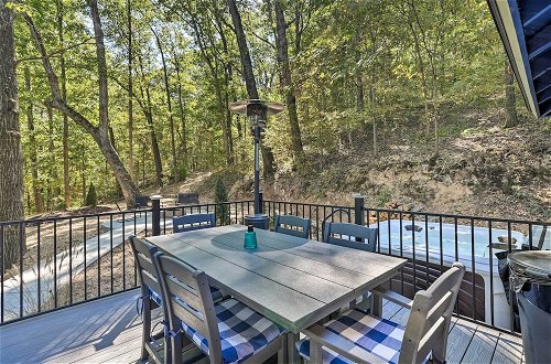 Foto 9 - Secluded Table Rock Lake/branson Cabin w/ Hot Tub