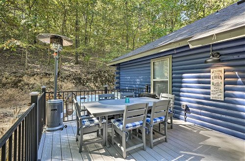 Foto 20 - Secluded Table Rock Lake/branson Cabin w/ Hot Tub