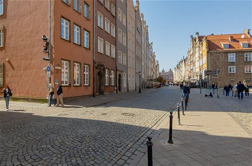 Photo 16 - Gdańsk Old Town Apartment by Renters