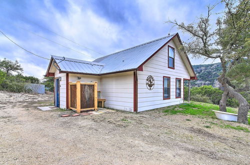 Photo 16 - Cozy Medina Cottages w/ Patio & Mountain Views