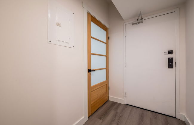 Spacious Newly Renovated 1 Bedroom Suite - Foto 26