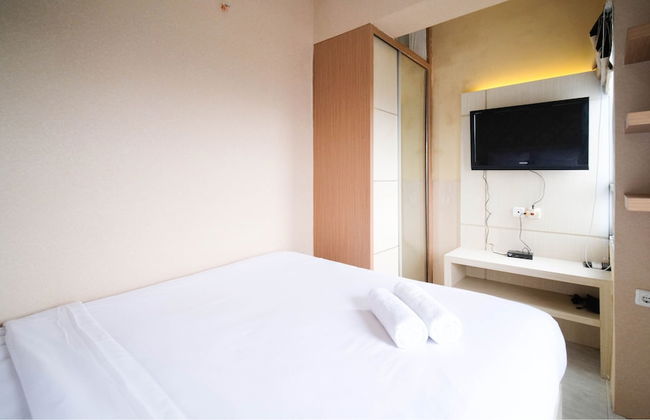 Homey And Tidy 2Br At Puri Mas Apartment - Photo 4