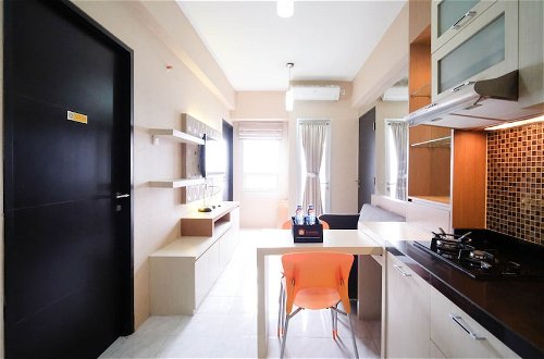 Photo 6 - Homey And Tidy 2Br At Puri Mas Apartment