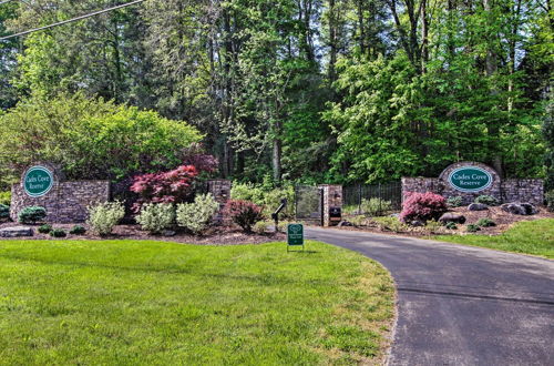 Photo 9 - Townsend Condo w/ Pool, Great Smoky Mountain Views