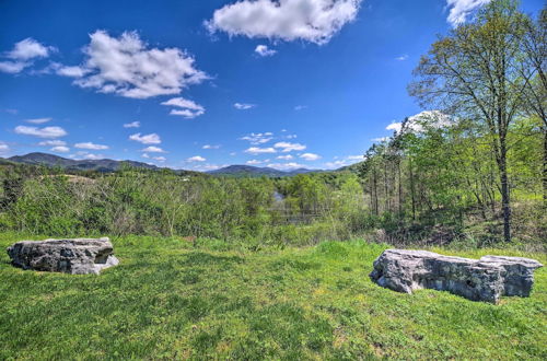 Foto 14 - Townsend Condo w/ Pool, Great Smoky Mountain Views