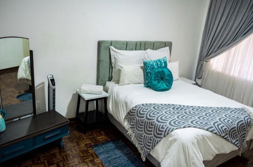 Foto 10 - Modern 3 Bedroomed Guesthouse in Pardonhurst - 2037