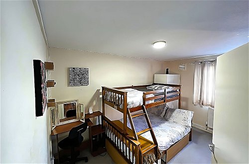 Photo 2 - Stunning 2-bed Apartment in Bristol