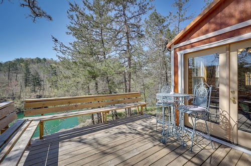 Photo 13 - Cliffside Eureka Springs Cabin w/ Beaver Lake View