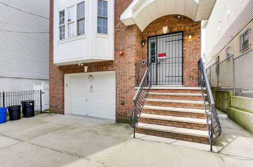 Photo 28 - Chic Newark Vacation Rental: Patio & Fireplace