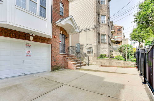 Photo 27 - Chic Newark Vacation Rental: Patio & Fireplace