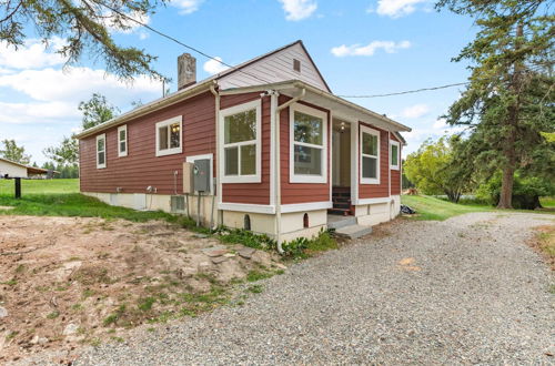 Photo 11 - Newly Renovated, Eureka Lakefront Retreat