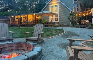 Photo 1 - 100-year-old Farmhouse w/ Hot Tub on 5 Acres