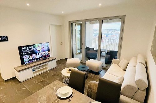 Photo 1 - Luxury Flat with Parking & Large Terrace