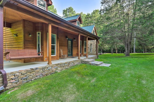 Photo 20 - Modern, Spacious Florence Retreat w/ Fire Pit