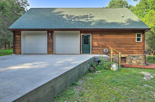 Photo 23 - Modern, Spacious Florence Retreat w/ Fire Pit