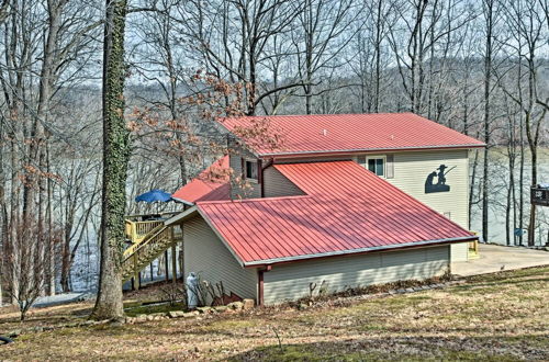 Photo 15 - Pristine Lake Barkley Escape w/ Deck, Porch & Bar