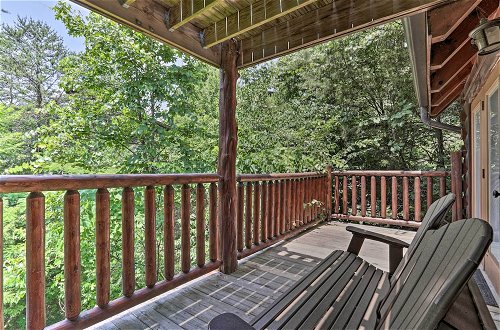 Foto 5 - Pigeon Forge Getaway w/ Covered Patio & Hot Tub