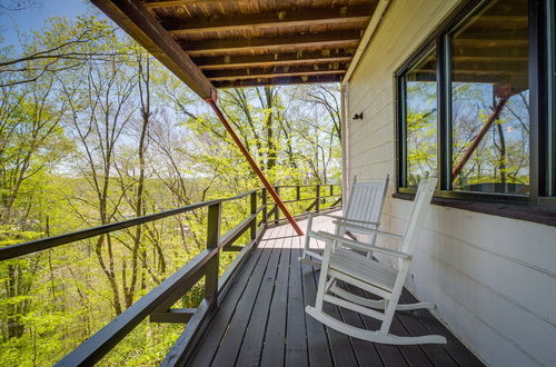 Foto 22 - 'ledge Lodge' Burkesville Getaway: Pool & Views